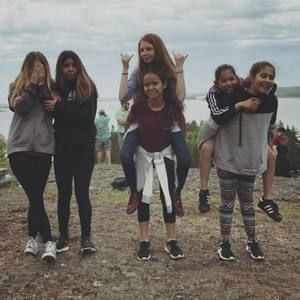 Meet your Posher, Kira